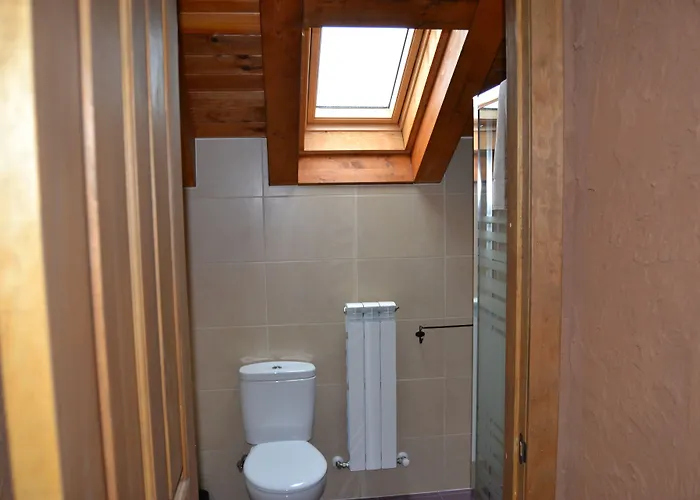 ゲストハウス El Trasgu De 3*