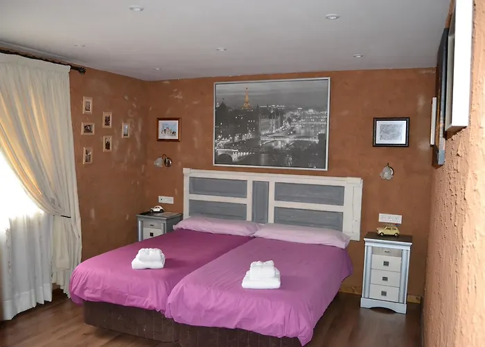 ゲストハウス El Trasgu De フォンセバドン