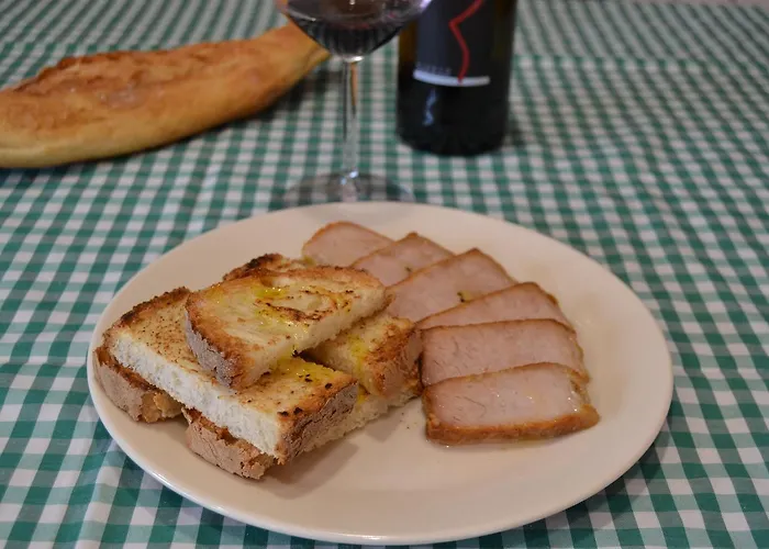 ゲストハウス El Trasgu De 3*